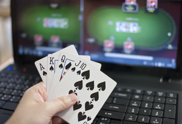 Antarmuka mobile esports 458 yang jelas